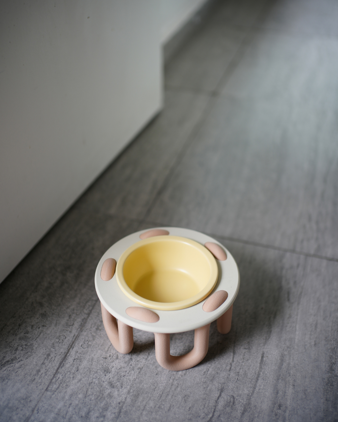 WIGGLY pet bowl // butter toast