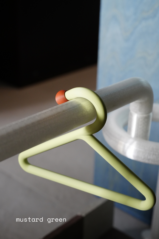 RACK MATES: smol hanger