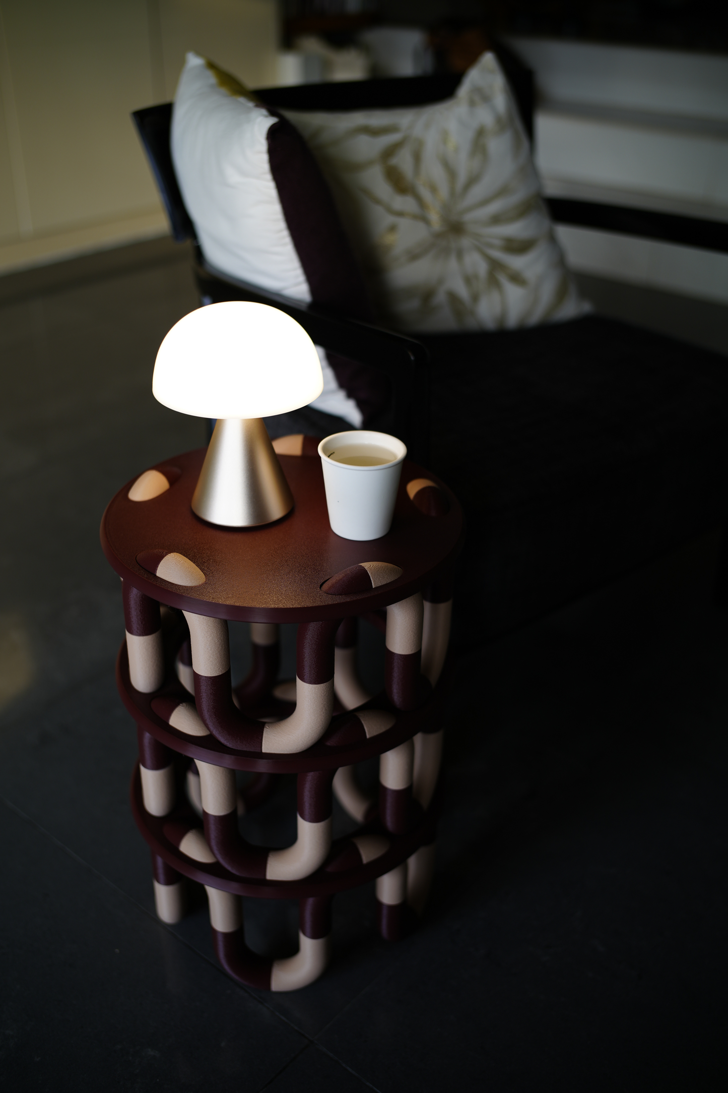 WIGGLY // biggly side table